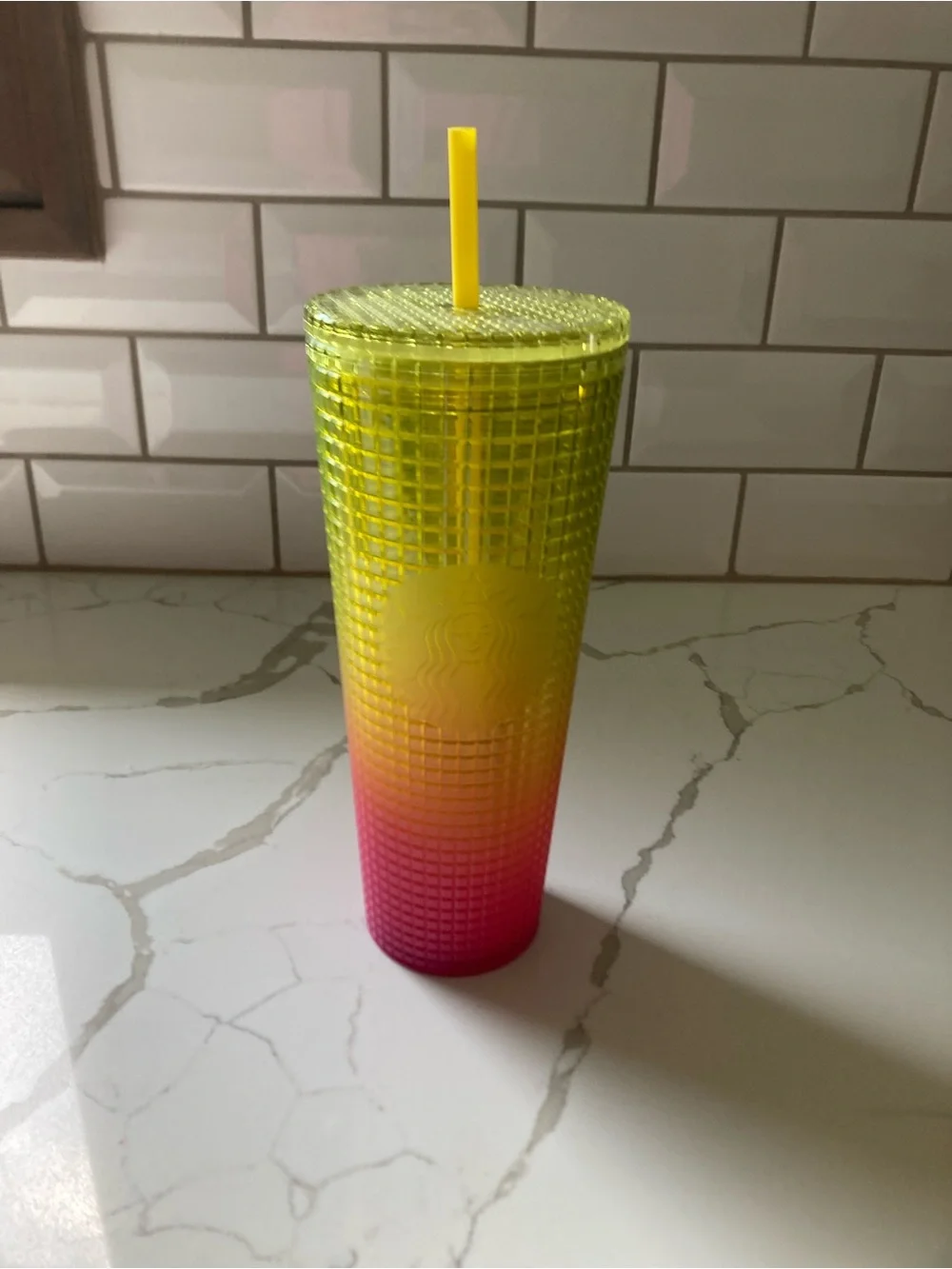 Starbucks Summer 2022 Lemon Yellow Pink Gradient Ombre Grid Venti 24oz Tumbler